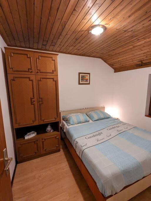 Zeezicht Appartement 50M From Beach Srima Extérieur photo